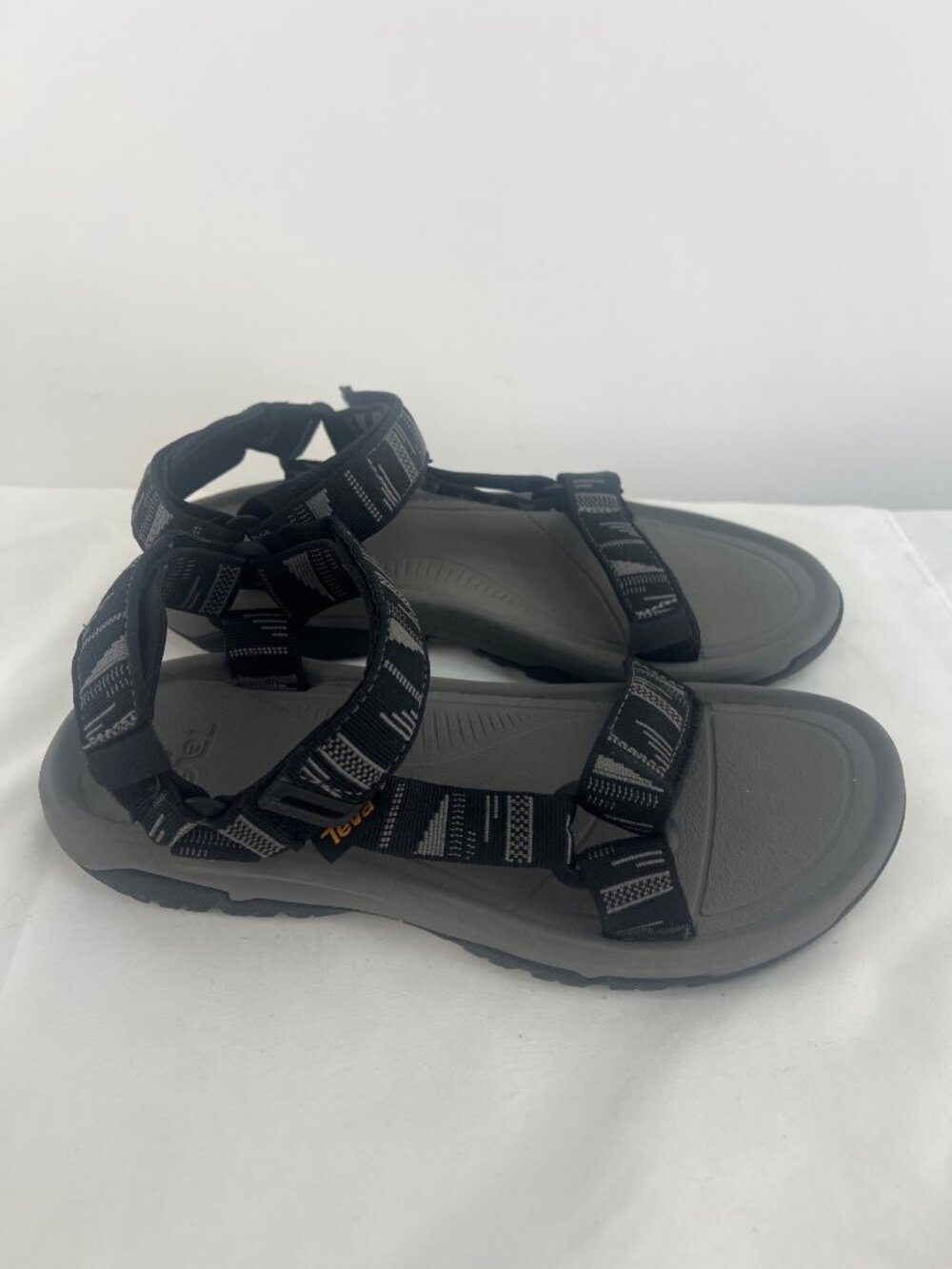 Teva Men's Hurricane XLT2 hiking sandals Black Grey sz 9